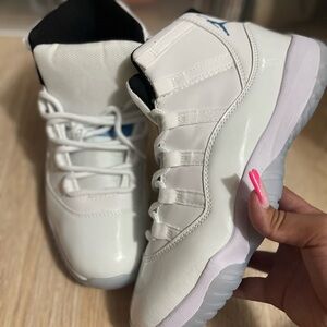 Jordan 11 legend blue